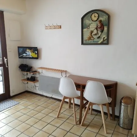 Apartment Studio Le Dahut -close To Lifts, Price Includes Linen And Towels *
