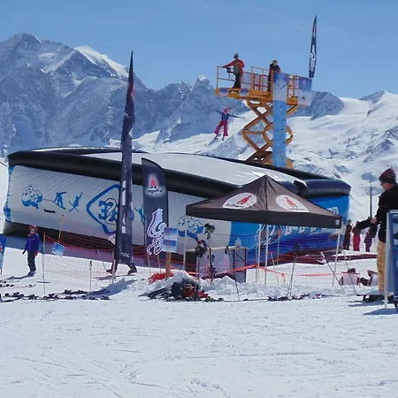 Le Dahut -close To Lifts, Price Includes Linen And Towels